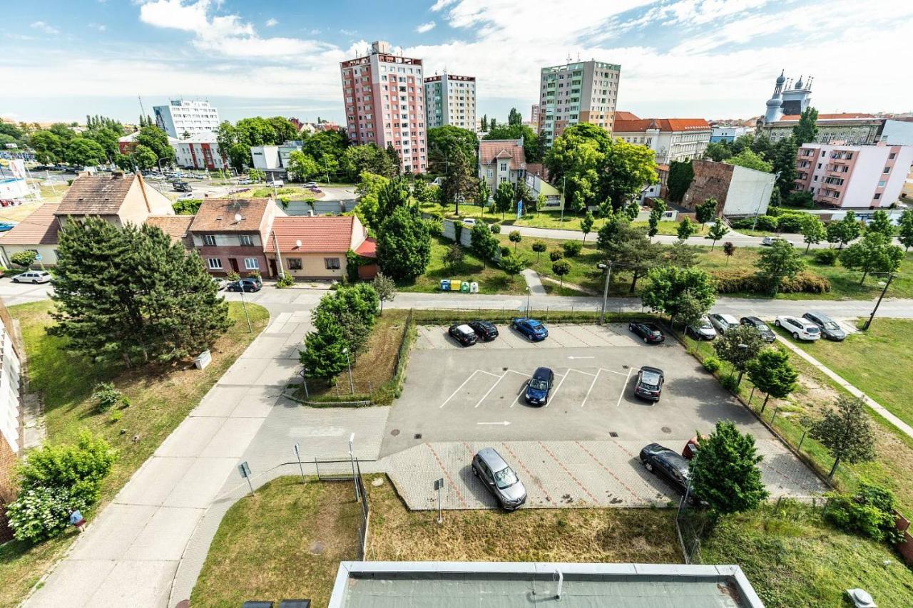 Hotel Krystal Hodonin Exterior photo
